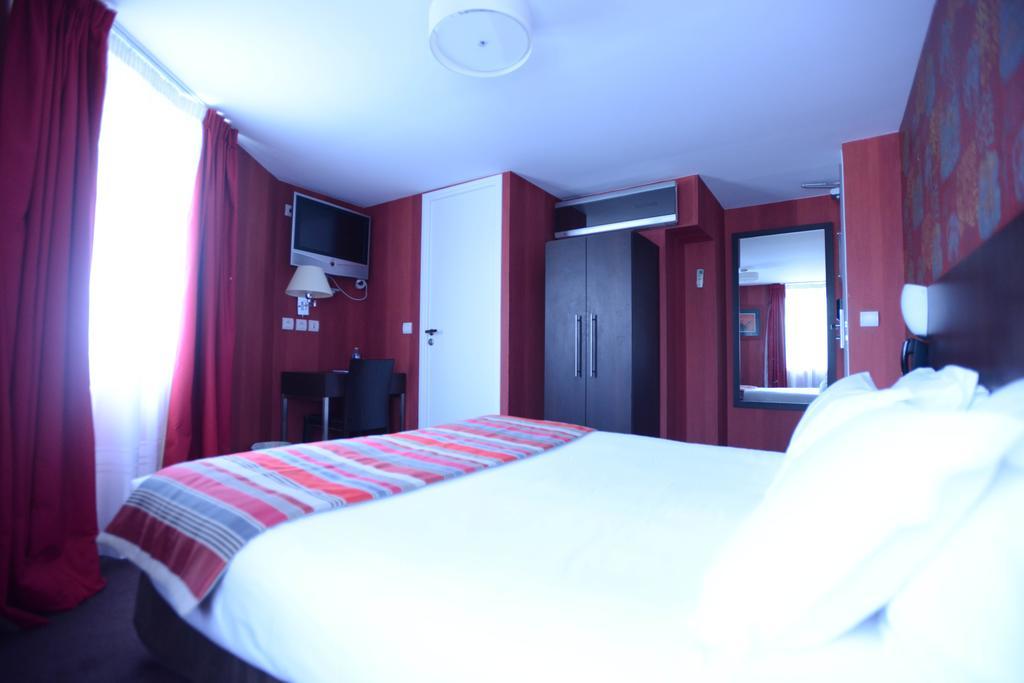 Hotel Des Archives パリ 部屋 写真